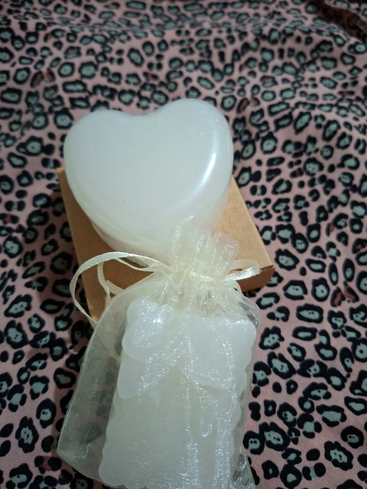 Proporciona seguridad axilar evitando la transpiración excesiva